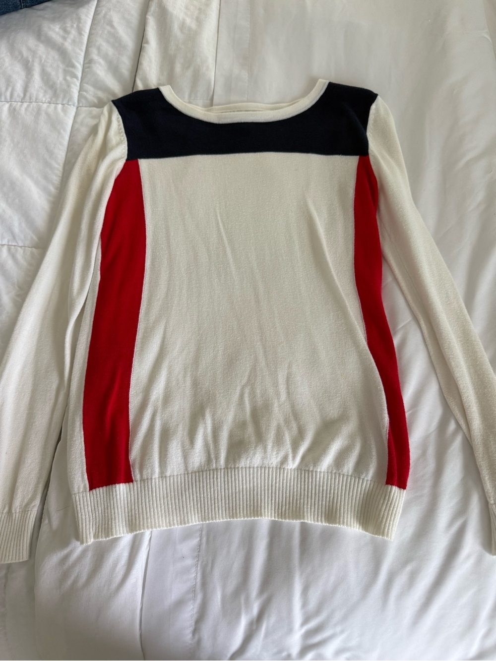 Forever 21 White Navy Red Colorblock Lightweight Sweater - Size S